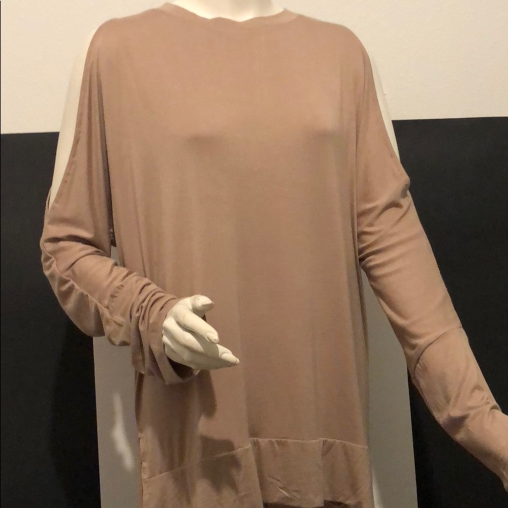 Women’s long open sleeve too/ Size Large